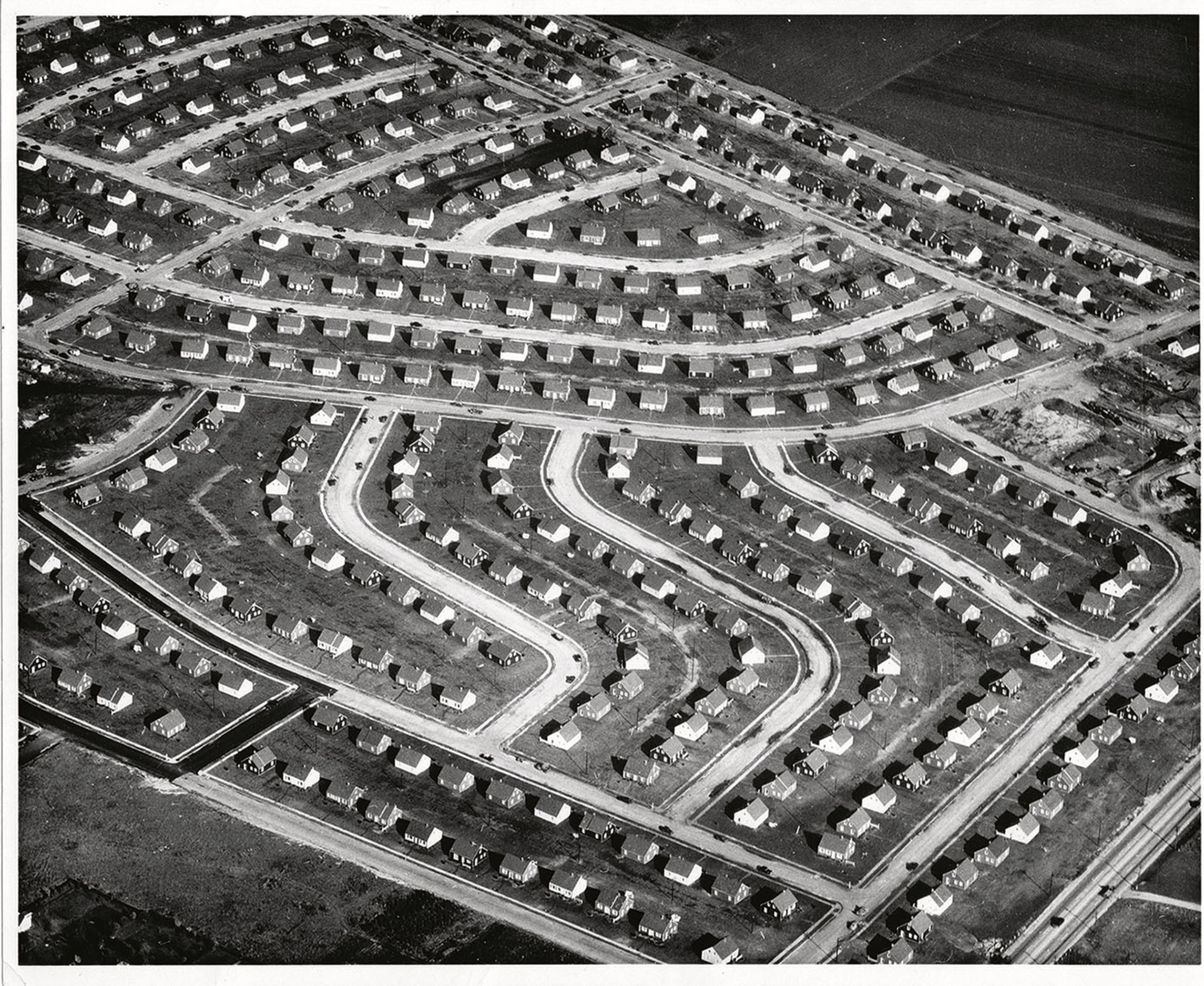 Letecký pohled na Levittown, 1949, Levittown Public Library