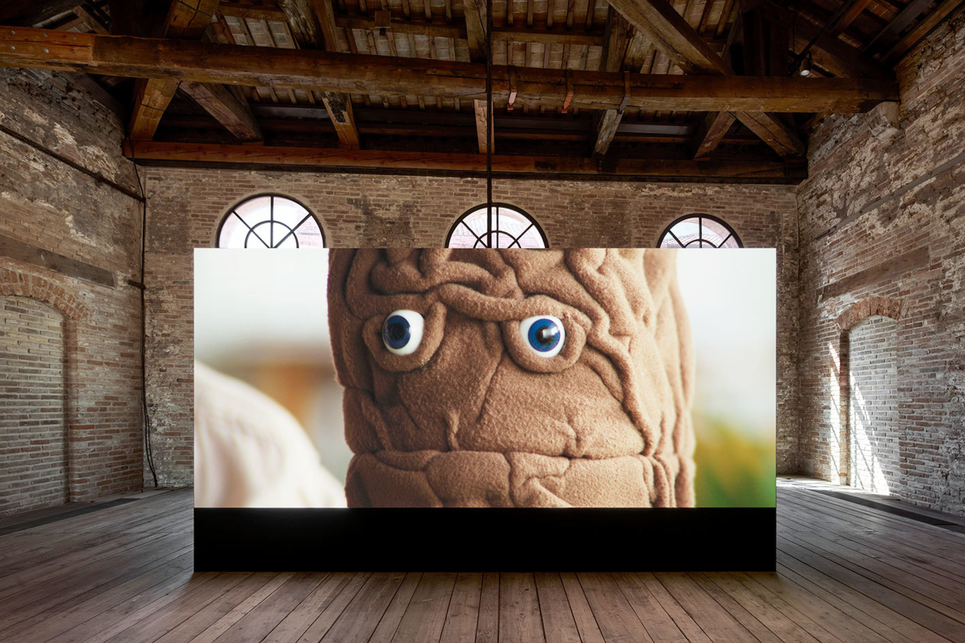 03.-Installation-view-of-La-Merde-by-Aline-Bouvy,-Luxembourg-Pavilion,-Biennale-Arte-2026.
